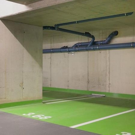 Premium City Apartment With Balcony! Free Garage Parking Included! Вена Экстерьер фото