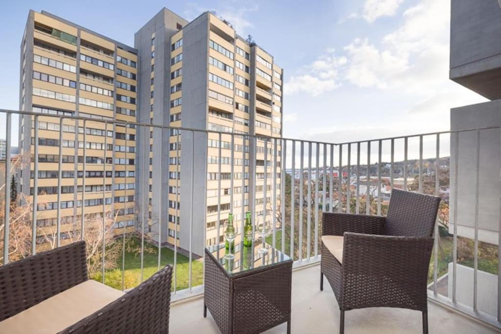Premium City Apartment With Balcony! Free Garage Parking Included! Вена Экстерьер фото