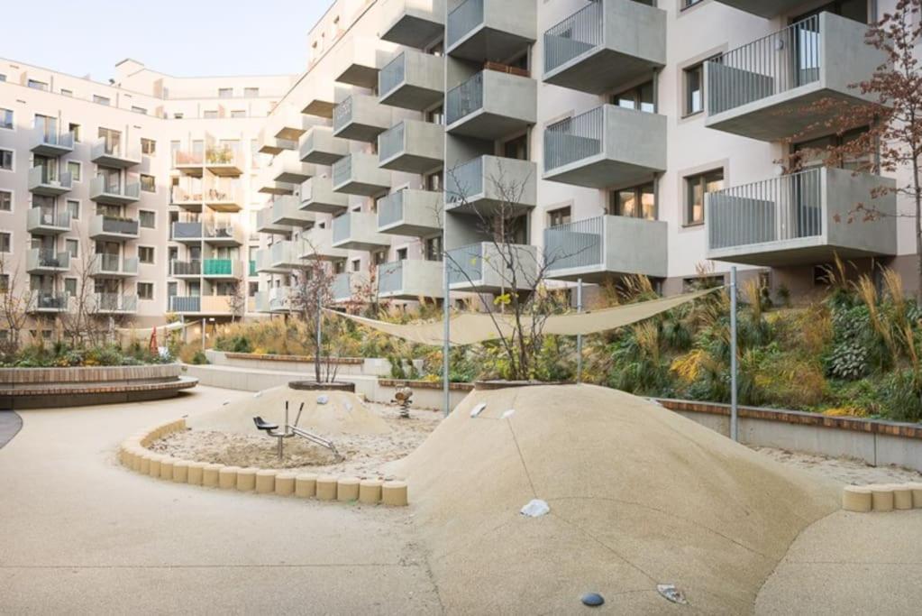 Premium City Apartment With Balcony! Free Garage Parking Included! Вена Экстерьер фото